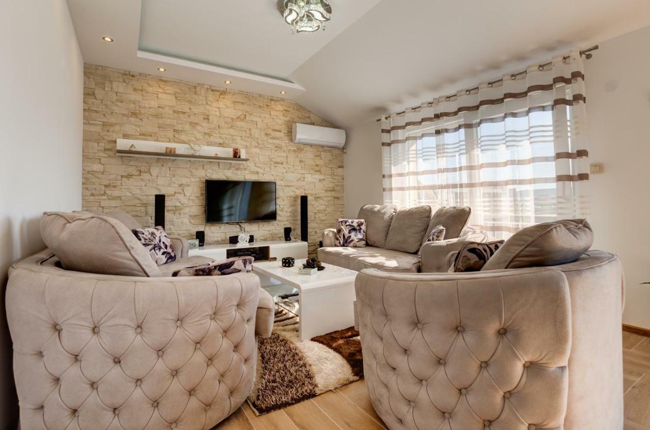 Divino Apartment Tivat Exterior foto